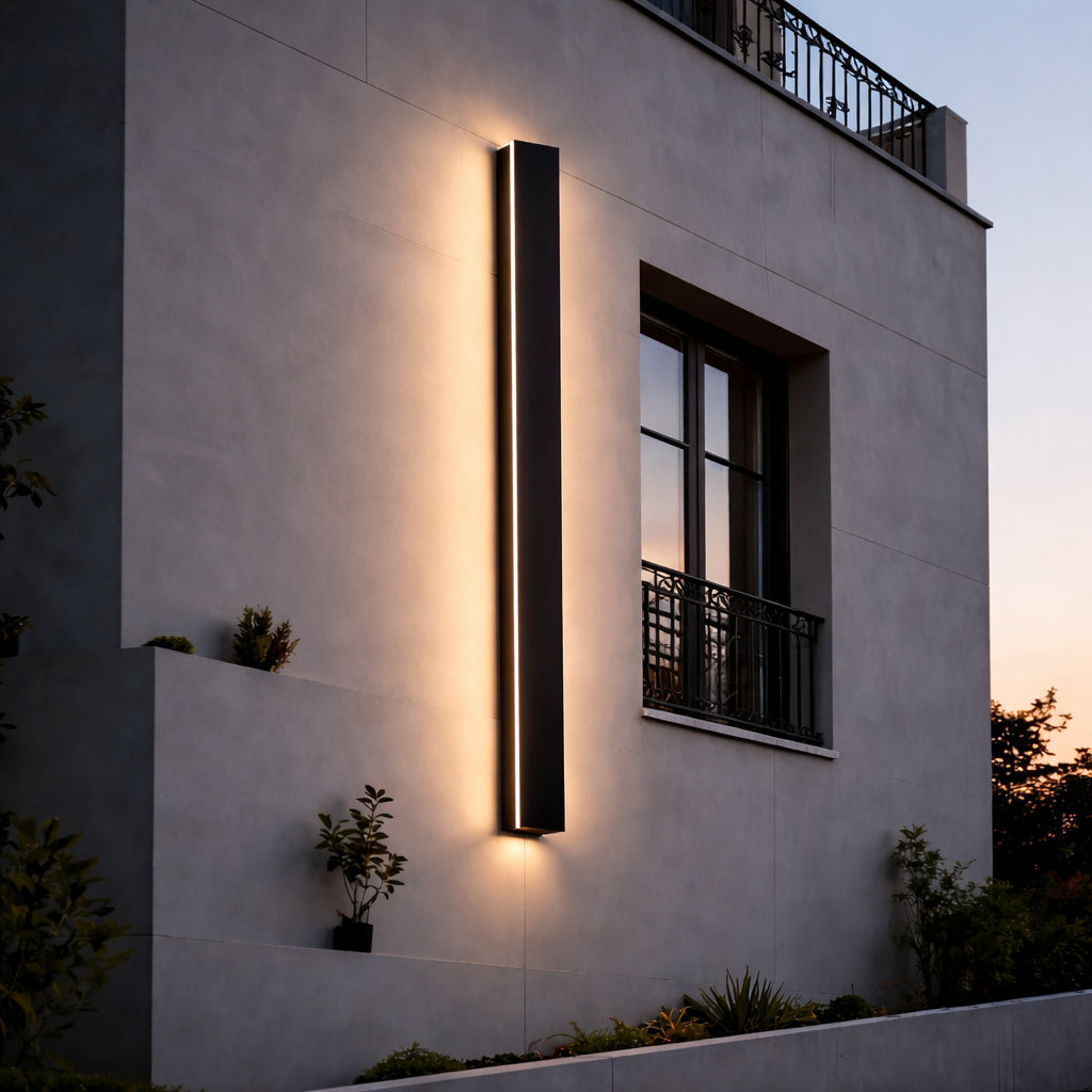 Obsidian Outdoor Wall Light